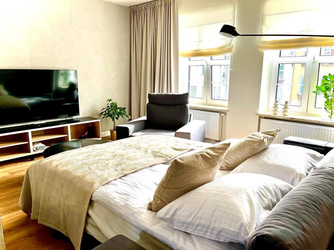 Grand Apartment - Old Town & City Center Danzica Esterno foto